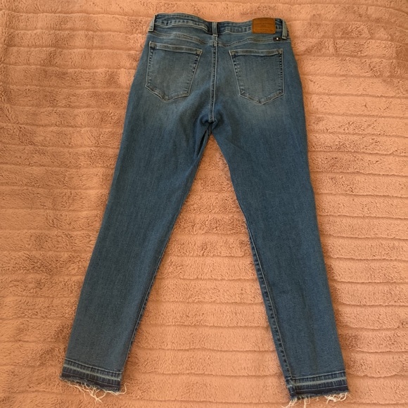 Lucky Brand Jeans - Picture 2 of 5
